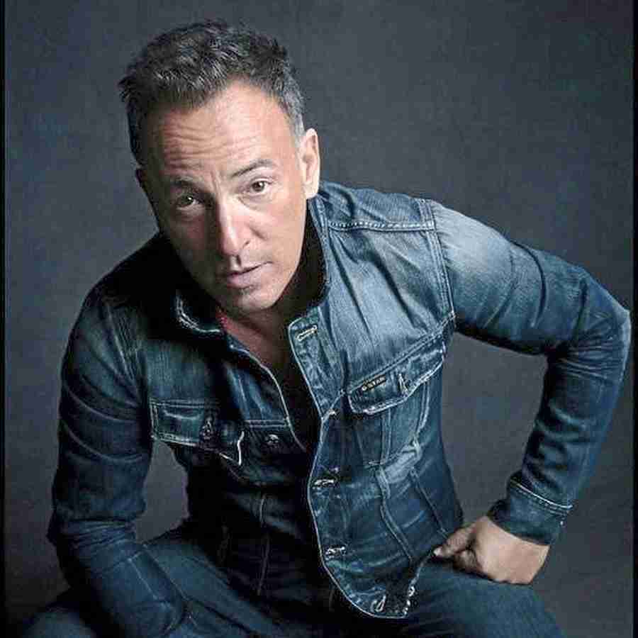 Bruce Springsteen  - 10 Frases de famosos que recargarán tu canto este 2022